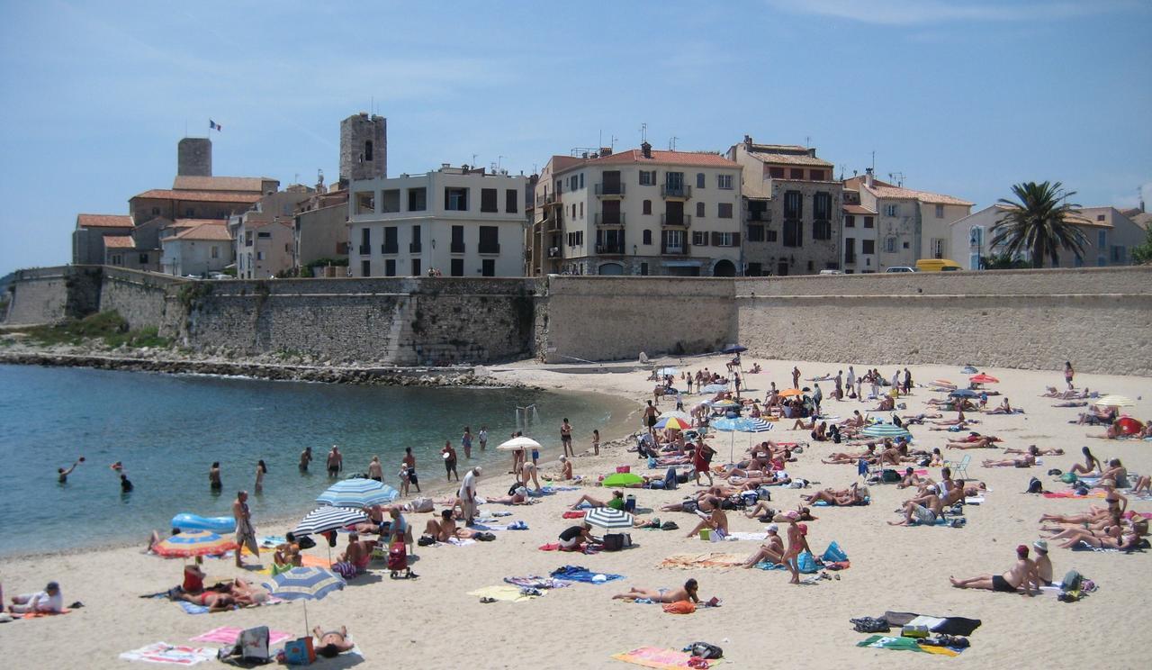 Gite Les Pins Climatise Piscine Chauffee Jardin Peymeinade Eksteriør bilde